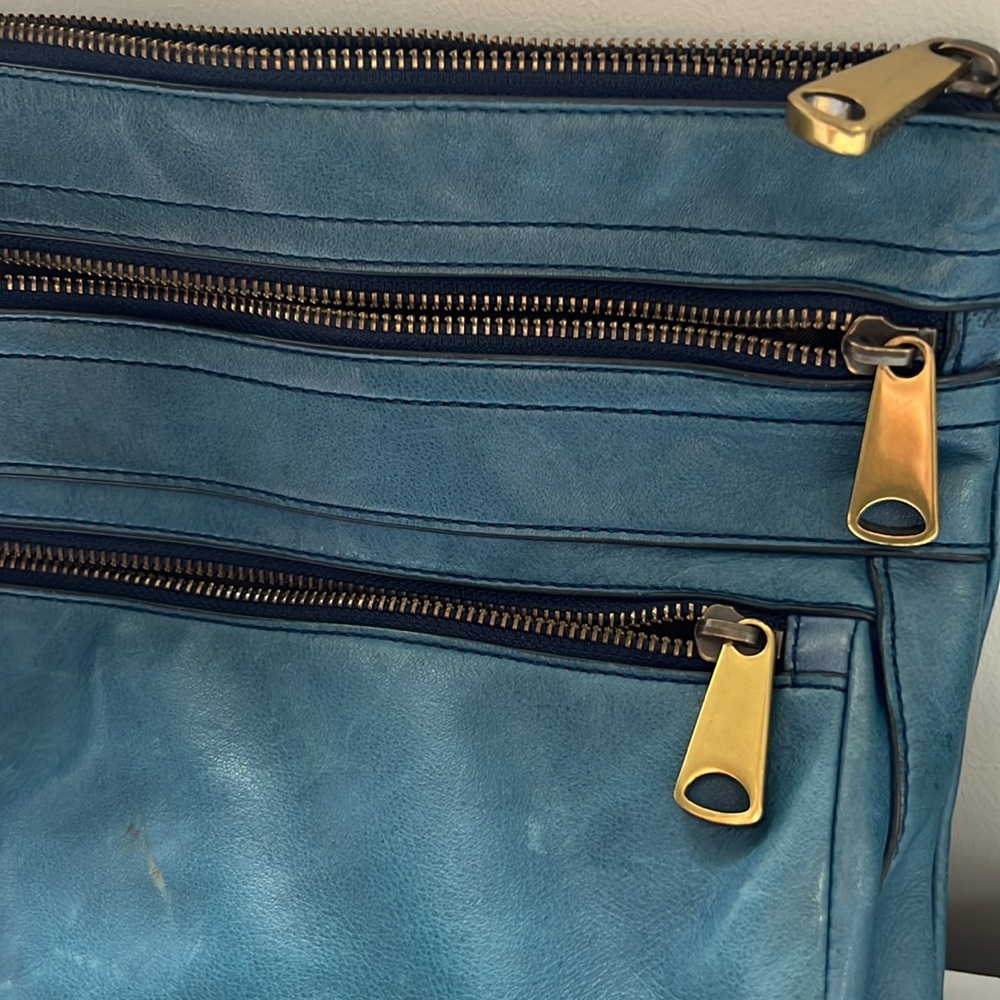 Blue leather crossbody - Picture 5 of 6
